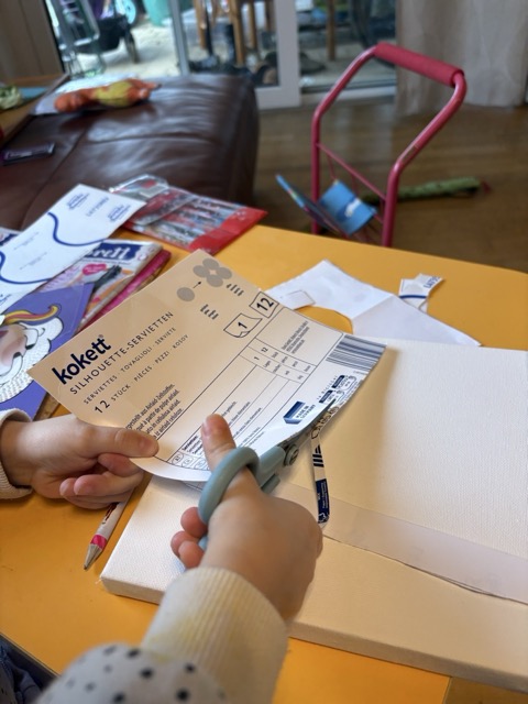 Rand der Schablone wird vorbereitet