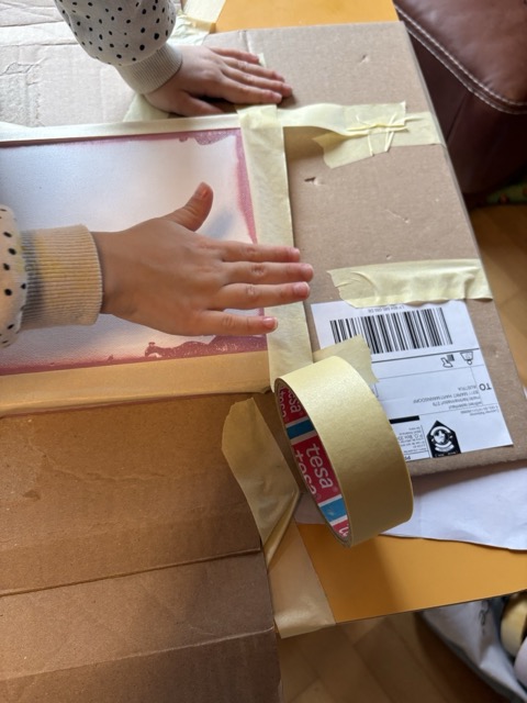 Abgeklebte Bereiche werden entfernt